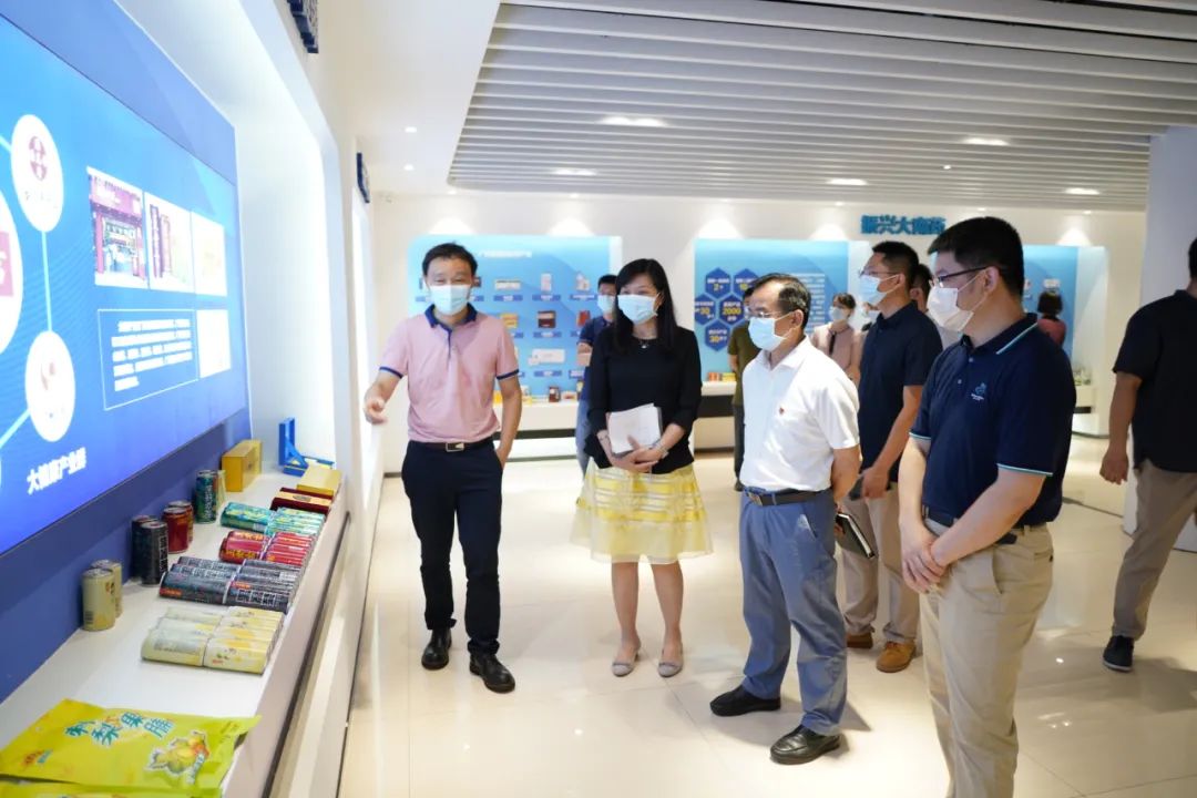 白云区科工商信局向导一行到广药集团J9国际站调研
