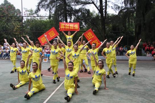 J9国际站总厂职工广场舞角逐争奇斗艳  展现J9国际站人起劲向上的企业文化-党团文化-J9国际站