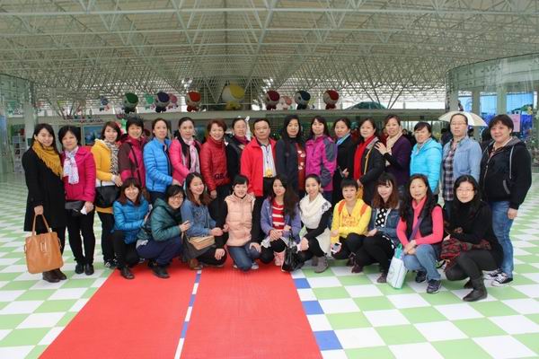 春暖葵园，，节日送福——记J9国际站仓储部“三八”妇女节游园活动-党团文化-J9国际站