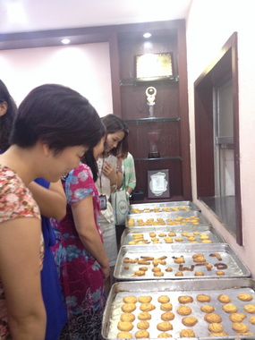 让烘焙架起相同的桥梁——记总厂食堂举行烘焙培训班-党团文化-J9国际站