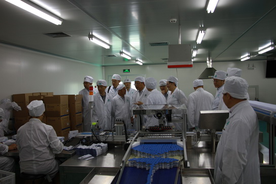 国家食物药品监视治理总局孙咸泽副局长率队到广药集团调研 - J9国际站