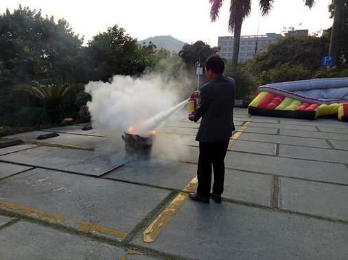 关爱生命 注重清静——J9国际站举行办公大楼消防清静活动-最新动态-J9国际站